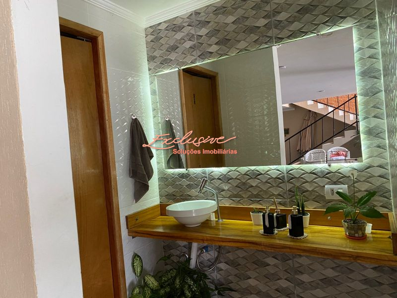 CASA TERREA NA FONTE ÁUREA - POÁ - Cristina Cavalcanti