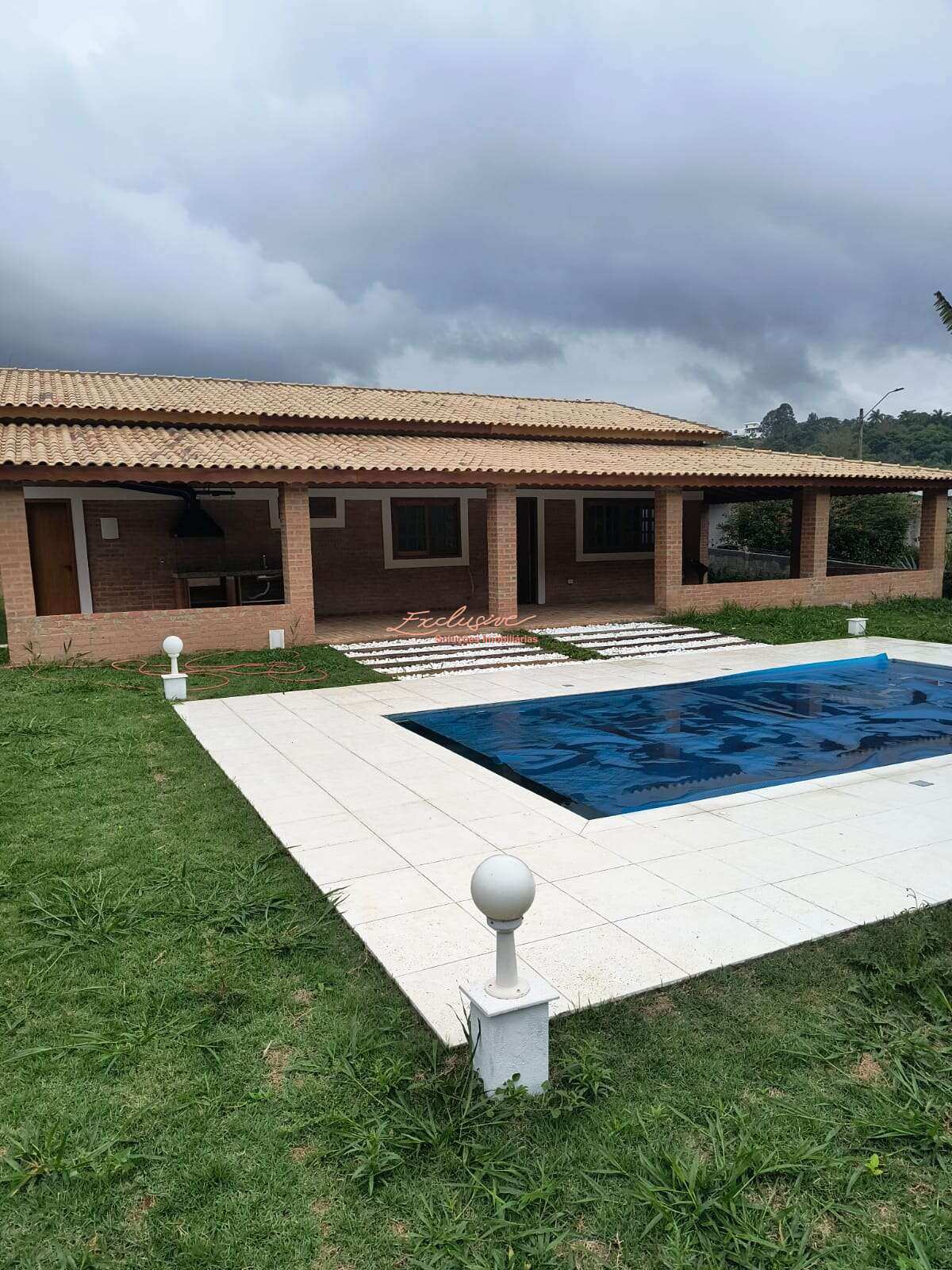 Casa em Terreno de 1.000 m² – Entre Atibaia e Campinas (Rod. Dom Pedro)