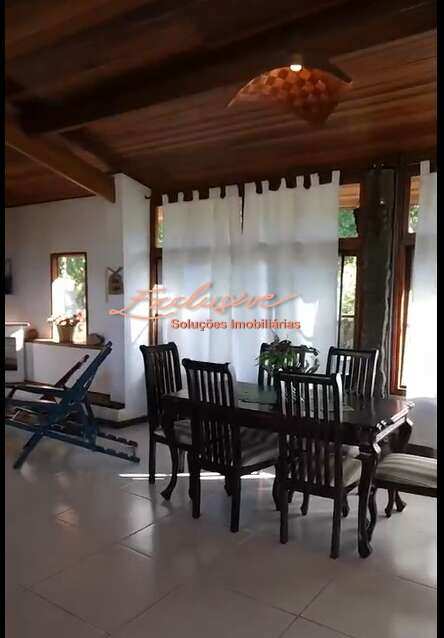 Casa Pé na Areia em Ubatuba | 741m² de Terreno | Porteira Fechada | Praia da Fortaleza - Cristina Cavalcanti