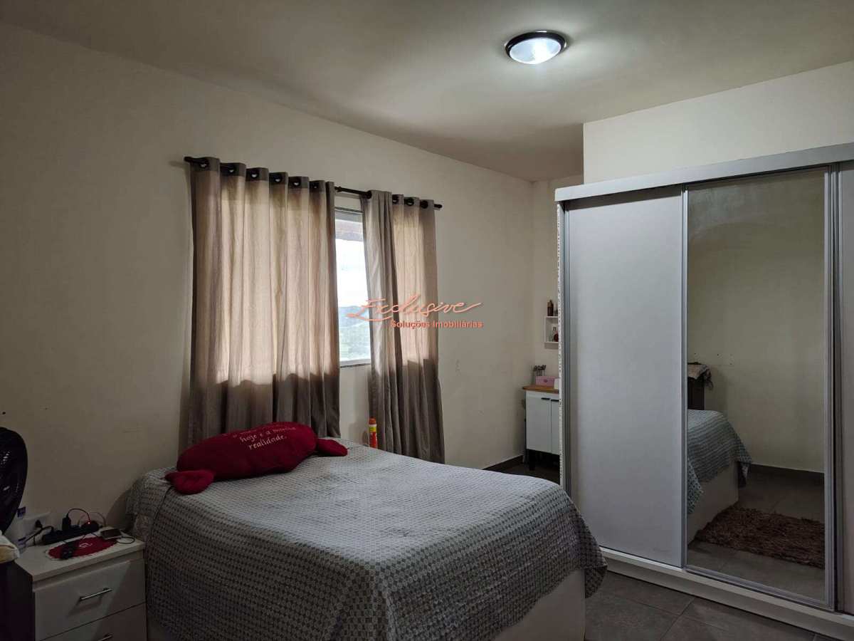 Chácara Completa em Mogi das Cruzes | Piscina, Campo de Futebol, 3 Dormitórios e 10 Vagas - Cristina Cavalcanti