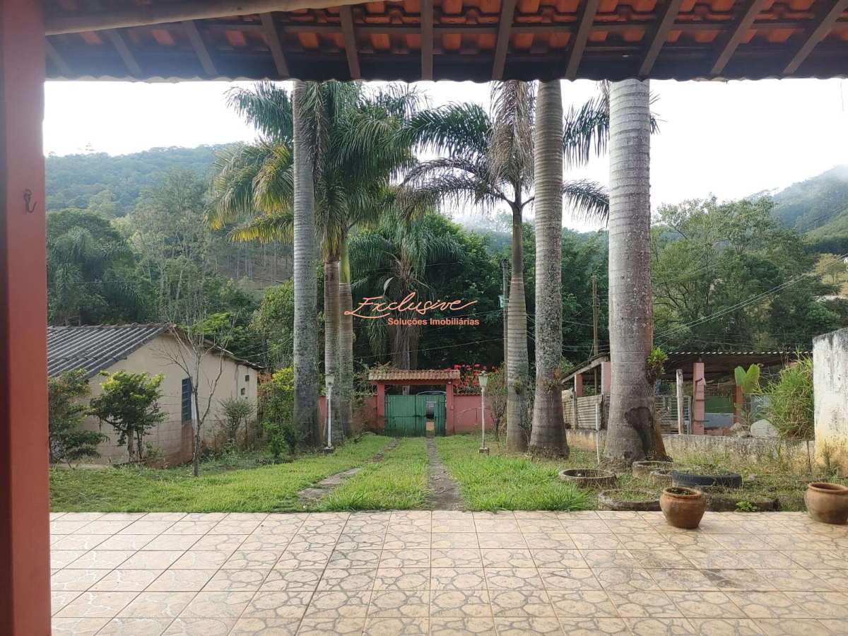 Linda chácara – 1.000 m² – Salesópolis (Bairro do Aterrado) - Cristina Cavalcanti