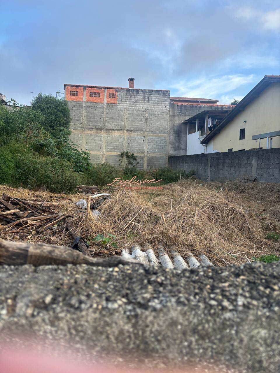Terreno à Venda – Jardim América, Poá/SP - Cristina Cavalcanti